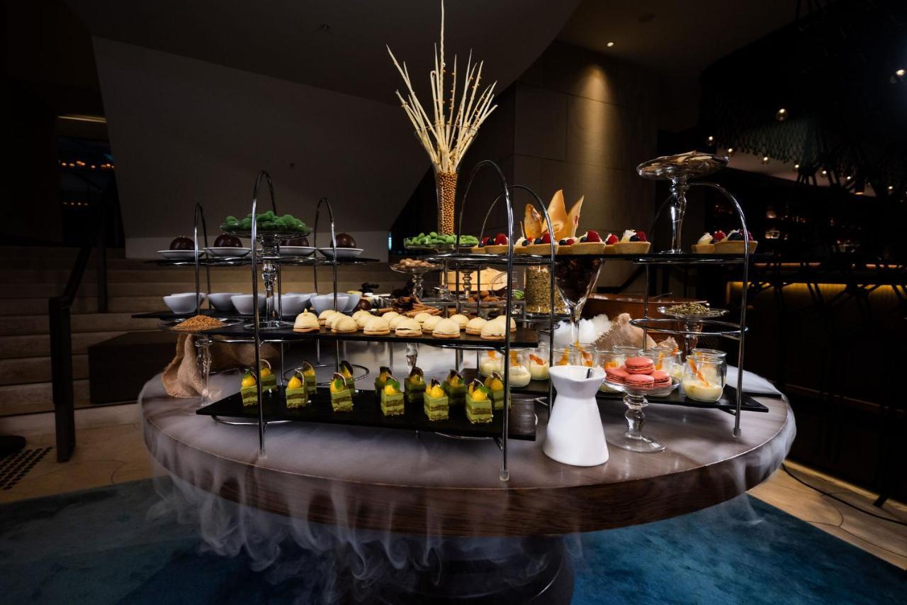 Hyatt Regency Sydney Hotel Eksteriør billede The buffet at the restaurant