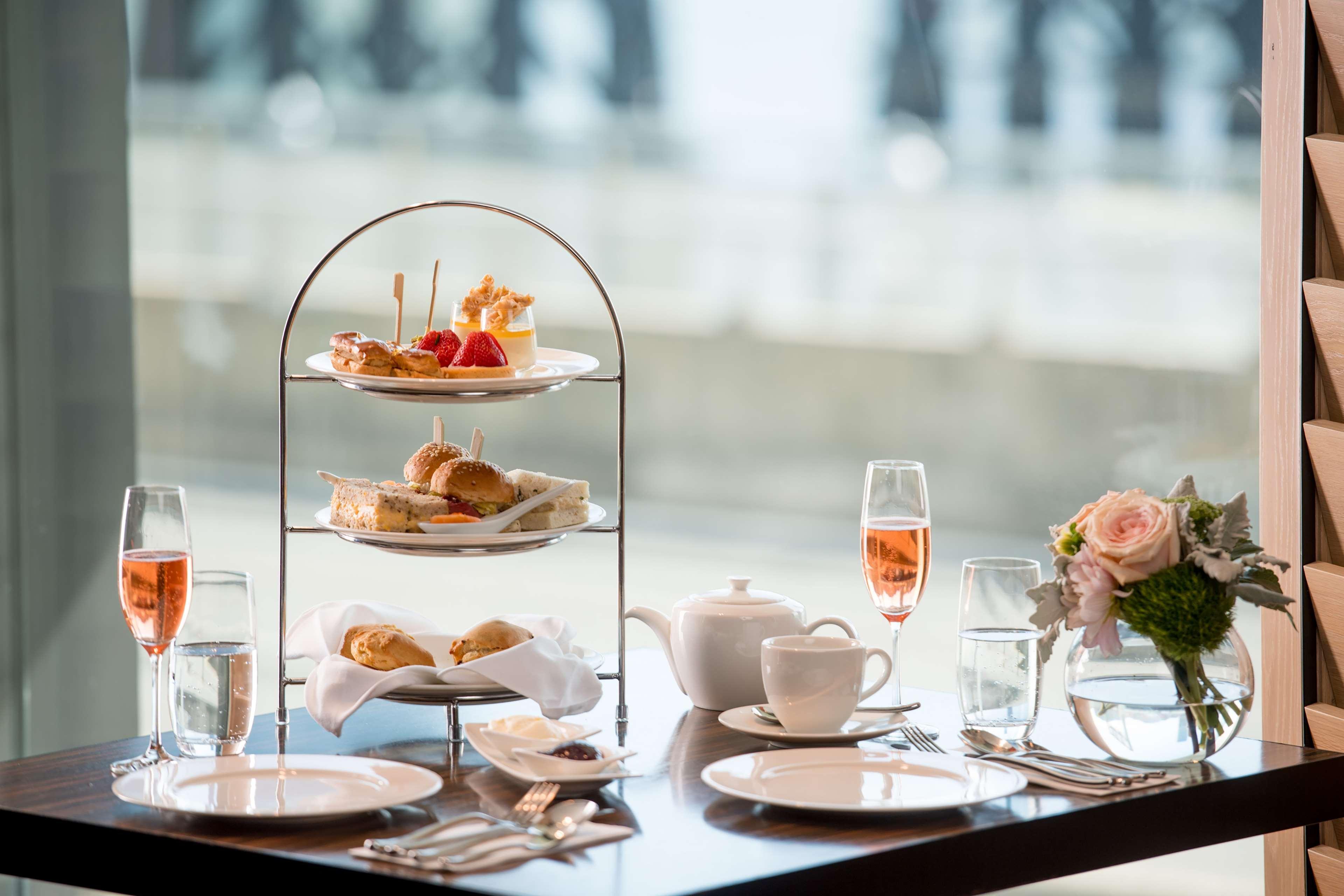 Hyatt Regency Sydney Hotel Eksteriør billede Afternoon tea at the River Café